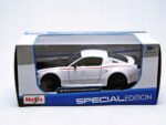MAISTO Ford Mustang Street Racer 2014 1/24 31506 WT - obrazek 5
