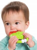 Infantino Wibrujący gryzaczek truskawka 216429 - obrazek 3